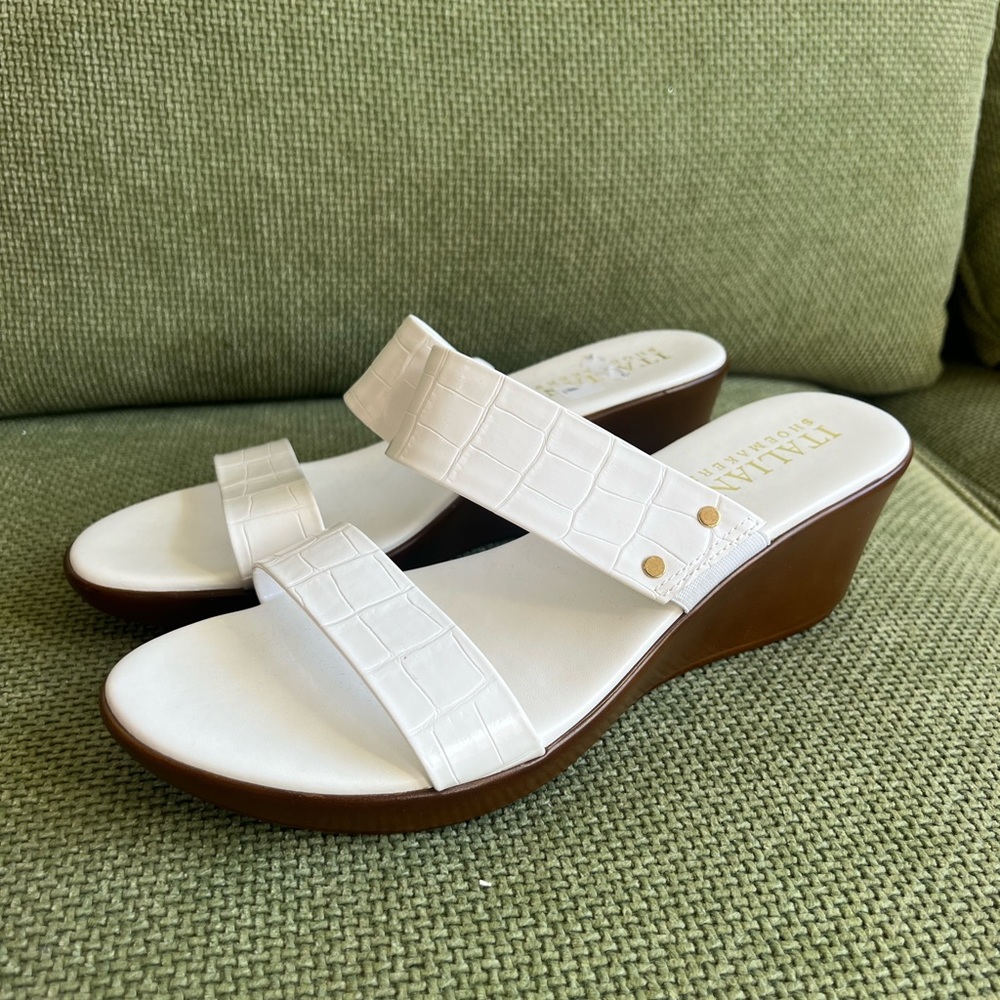 Cute little platform wedges